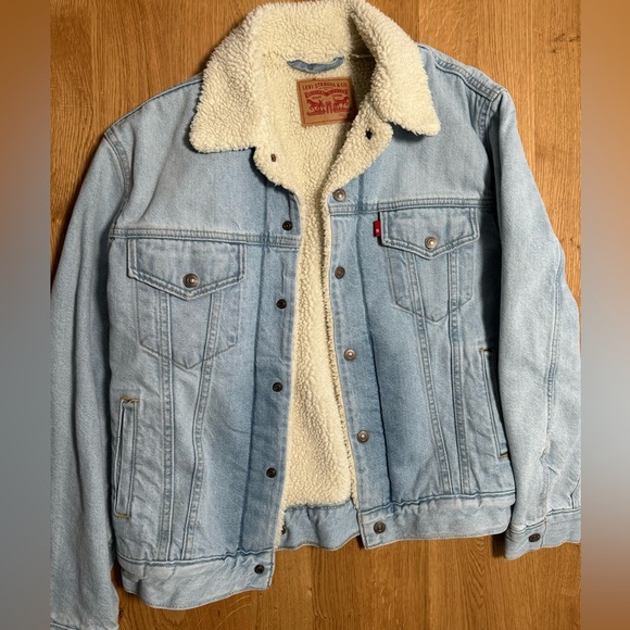 Levi’s Oversized Sherpa Jean Jacket - Picture 3 of 6